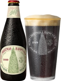 englisches Bier Anchor Christmas in der 35 cl Bierflasche mit vollem Bierglas
