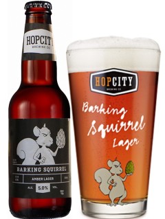 kanadisches Bier Barking Squirel in der 0,341 l Bierflasche mit vollem Bierglas