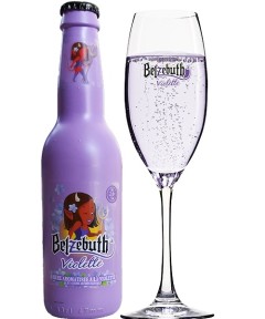 belgisches Bier Belzebuth Violette in der 0,33 l Bierflasche mit vollem Bierglas