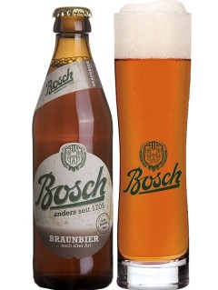 deutsches Bier Bosch Braunbier in der 0,33 l Bierflasche mit vollem Bierglas