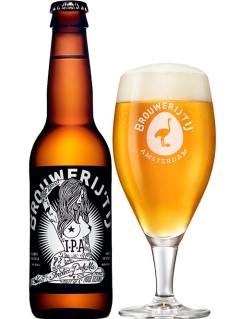 niederländisches Bier Brouwerij 't IJ IPA 33 cl Bierflasche mit vollem Bierglas