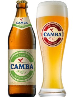 deutsches Bier Camba Jager Weisse in der 0,5 l Bierflasche mit vollem Bierglas als Weissbierglas