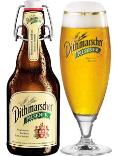 deutsches Bier Dithmarscher Pilsener in der 33 cl Bierflasche mit vollem Bierglas