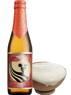 afrikanisches Bier Dju Dju Passionfruit in der 33 cl Bierflasche mit voller Calabash Trinkschale