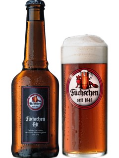 deutsches Bier Füchschen Alt in der 33 cl Bierflasche mit vollem Bierglas