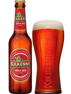 irisches Bier Kilkenny Irish Red Ale in der 33 cl Bierflasche mit vollem Bierglas