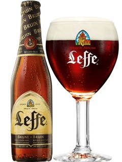belgisches Bier Leffe Brune in der 33 cl Bierflasche mit gefülltem Bierglas