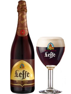 belgisches Bier Leffe Brune in der 75 cl Bierflasche mit gefülltem Bierglas