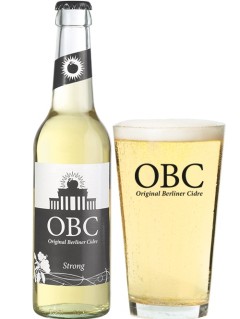 deutscher Cidre OBC Original Berliner Cidre Strong in der 33 cl Flasche mit gefülltem Glas