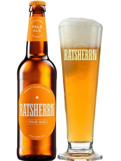 deutsches Bier Ratsherrn Pale Ale in der 0,33 l Bierflasche mit vollem Bierglas