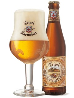 belgisches Bier Tripel Karmelit in der 33 cl Bierflasche mit gefülltem Bierflas